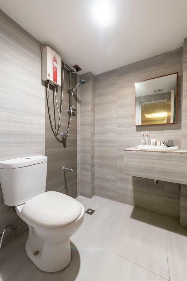 Oyo 191 Paradise Apartelle Hotell Manila Eksteriør bilde