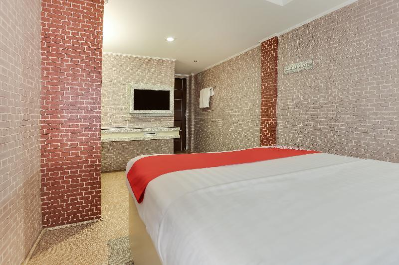 Oyo 191 Paradise Apartelle Hotell Manila Eksteriør bilde